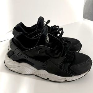 Nike huaraches